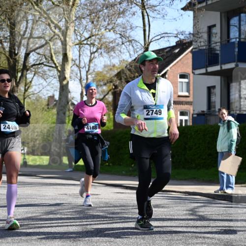 12.04.2026 - 45. Internationalen Wilhelmsburger Insellauf J. Mangold http://msf.ph/oto/9467566 12.04.2026 11:05:41 Ziel 3920, 2267, 2268, 2767, 2481, 2449, 4865, 4188, 2749, 4477, 4476, 5818, 3717, 2330 meine-sportfotos.de