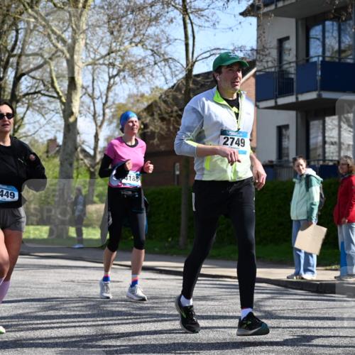 12.04.2026 - 45. Internationalen Wilhelmsburger Insellauf J. Mangold http://msf.ph/oto/9467569 12.04.2026 11:05:42 Ziel 3920, 2267, 2268, 2767, 2481, 2449, 4865, 4188, 2749, 4477, 4476, 5818, 3717, 2330, 3460 meine-sportfotos.de