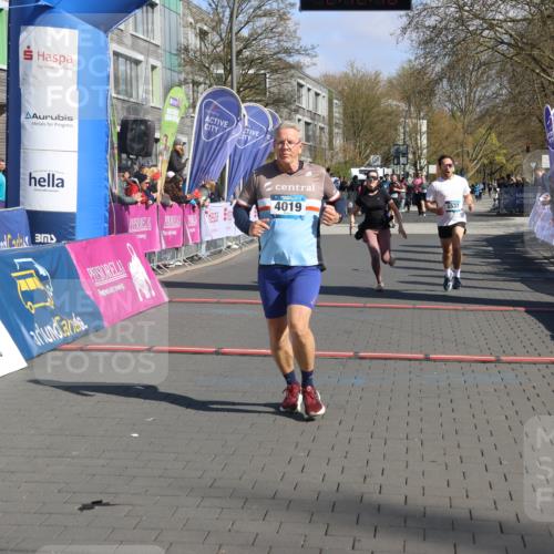 12.04.2026 - 45. Internationalen Wilhelmsburger Insellauf Strokosch-Dieckow http://msf.ph/oto/9467668 12.04.2026 11:02:16 Ziel 3466, 4612, 4019, 4326 meine-sportfotos.de