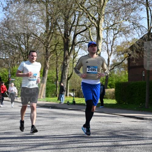 12.04.2026 - 45. Internationalen Wilhelmsburger Insellauf J. Mangold http://msf.ph/oto/9467691 12.04.2026 11:06:22 Ziel 2330, 3460, 4564, 3790, 2495, 3570, 2862, 2863, 5720 meine-sportfotos.de