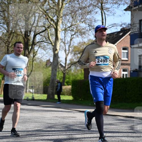 12.04.2026 - 45. Internationalen Wilhelmsburger Insellauf J. Mangold http://msf.ph/oto/9467706 12.04.2026 11:06:23 Ziel 2330, 3460, 4564, 3790, 2495, 3570, 2862, 2863, 5720 meine-sportfotos.de
