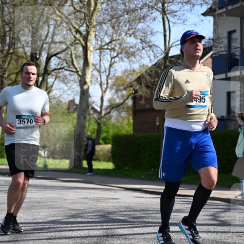 12.04.2026 - 45. Internationalen Wilhelmsburger Insellauf J. Mangold http://msf.ph/oto/9467708 12.04.2026 11:06:23 Ziel 2330, 3460, 4564, 3790, 2495, 3570, 2862, 2863, 5720 meine-sportfotos.de