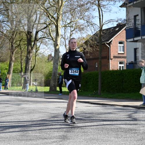 12.04.2026 - 45. Internationalen Wilhelmsburger Insellauf J. Mangold http://msf.ph/oto/9467770 12.04.2026 11:06:59 Ziel 3342, 3885, 2777, 4949, 4359, 2567, 2778, 5806, 3149, 3967, 4856, 3295 meine-sportfotos.de