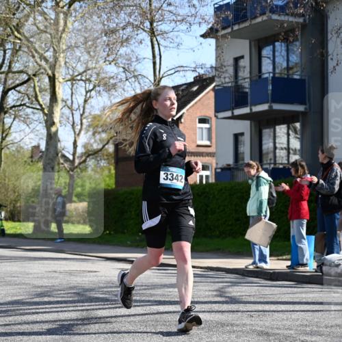 12.04.2026 - 45. Internationalen Wilhelmsburger Insellauf J. Mangold http://msf.ph/oto/9467780 12.04.2026 11:06:59 Ziel 3342, 3885, 2777, 4949, 4359, 2567, 2778, 5806, 3149, 3967, 4856, 3295 meine-sportfotos.de