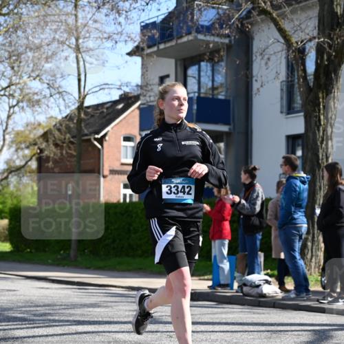 12.04.2026 - 45. Internationalen Wilhelmsburger Insellauf J. Mangold http://msf.ph/oto/9467787 12.04.2026 11:07:00 Ziel 3342, 3885, 2777, 4949, 4359, 2567, 2778, 5806, 3149, 3967, 4856, 3295 meine-sportfotos.de