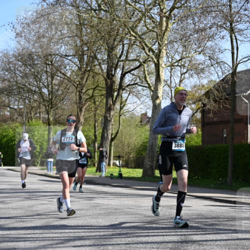12.04.2026 - 45. Internationalen Wilhelmsburger Insellauf J. Mangold http://msf.ph/oto/9467788 12.04.2026 11:07:02 Ziel 3342, 3885, 2777, 4949, 4359, 2567, 2778, 5806, 3149, 3967, 4856, 3295 meine-sportfotos.de