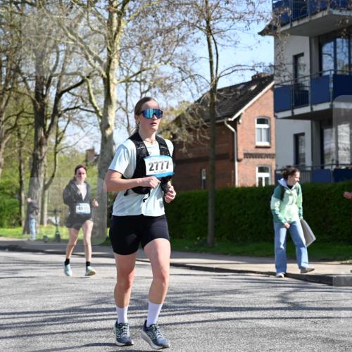 12.04.2026 - 45. Internationalen Wilhelmsburger Insellauf J. Mangold http://msf.ph/oto/9467813 12.04.2026 11:07:04 Ziel 3342, 3885, 2777, 4949, 4359, 2567, 2778, 2567, 2778, 5806, 3149, 3967, 4856, 3295 meine-sportfotos.de