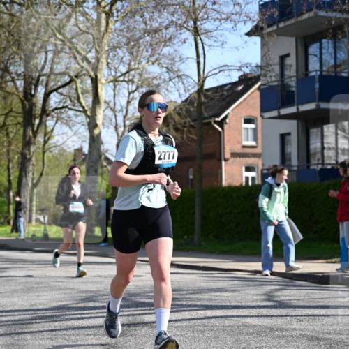 12.04.2026 - 45. Internationalen Wilhelmsburger Insellauf J. Mangold http://msf.ph/oto/9467816 12.04.2026 11:07:04 Ziel 3342, 3885, 2777, 4949, 4359, 2567, 2778, 2567, 2778, 5806, 3149, 3967, 4856, 3295 meine-sportfotos.de