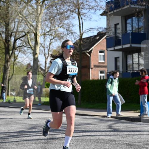 12.04.2026 - 45. Internationalen Wilhelmsburger Insellauf J. Mangold http://msf.ph/oto/9467817 12.04.2026 11:07:04 Ziel 3342, 3885, 2777, 4949, 4359, 2567, 2778, 2567, 2778, 5806, 3149, 3967, 4856, 3295 meine-sportfotos.de