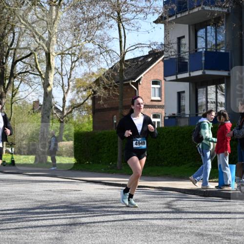 12.04.2026 - 45. Internationalen Wilhelmsburger Insellauf J. Mangold http://msf.ph/oto/9467829 12.04.2026 11:07:05 Ziel 3342, 3885, 2777, 4949, 4359, 2567, 2778, 5806, 3149, 3967, 4856, 4856, 3295, 2924 meine-sportfotos.de