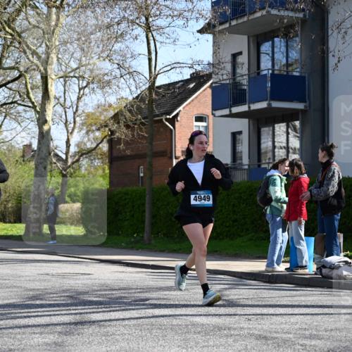 12.04.2026 - 45. Internationalen Wilhelmsburger Insellauf J. Mangold http://msf.ph/oto/9467831 12.04.2026 11:07:05 Ziel 3342, 3885, 2777, 4949, 4359, 2567, 2778, 5806, 3149, 3967, 4856, 4856, 3295, 2924 meine-sportfotos.de