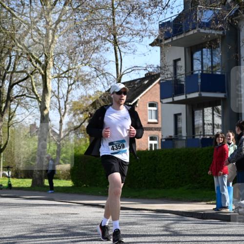 12.04.2026 - 45. Internationalen Wilhelmsburger Insellauf J. Mangold http://msf.ph/oto/9467846 12.04.2026 11:07:07 Ziel 3342, 3885, 2777, 4949, 4359, 2567, 2778, 5806, 3149, 3967, 4856, 3295, 2924 meine-sportfotos.de
