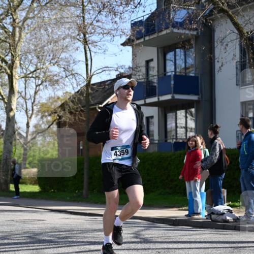 12.04.2026 - 45. Internationalen Wilhelmsburger Insellauf J. Mangold http://msf.ph/oto/9467850 12.04.2026 11:07:07 Ziel 3342, 3885, 2777, 4949, 4359, 2567, 2778, 5806, 3149, 3967, 4856, 3295, 2924 meine-sportfotos.de