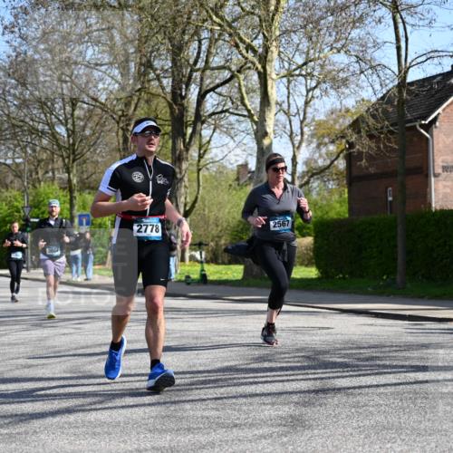 12.04.2026 - 45. Internationalen Wilhelmsburger Insellauf J. Mangold http://msf.ph/oto/9467873 12.04.2026 11:07:12 Ziel 3342, 3885, 2777, 4949, 4359, 2567, 2778, 5806, 3149, 3967, 4856, 3295, 2924, 2660 meine-sportfotos.de