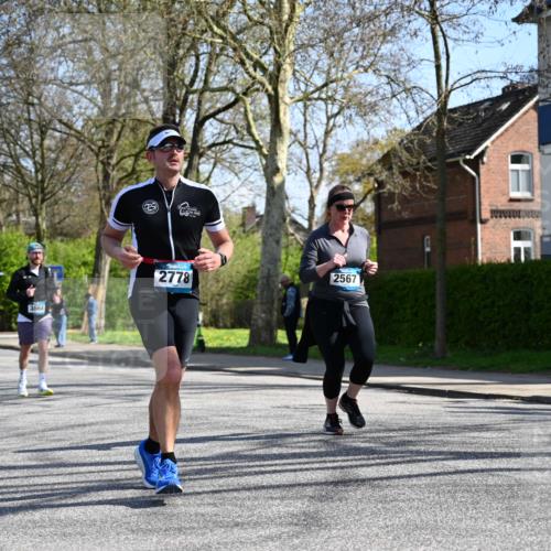 12.04.2026 - 45. Internationalen Wilhelmsburger Insellauf J. Mangold http://msf.ph/oto/9467878 12.04.2026 11:07:13 Ziel 3342, 3885, 2777, 4949, 4359, 2567, 2778, 5806, 3149, 3149, 3967, 4856, 3295, 2924, 2660 meine-sportfotos.de