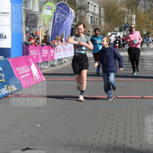12.04.2026 - 45. Internationalen Wilhelmsburger Insellauf Strokosch-Dieckow http://msf.ph/oto/9467880 12.04.2026 11:02:28 Ziel 2417, 5605, 4613, 3178 meine-sportfotos.de