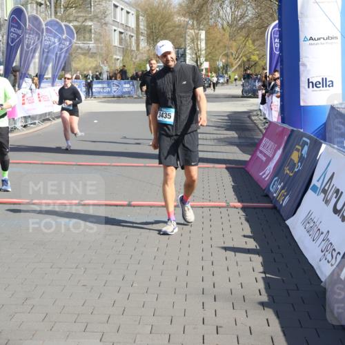 12.04.2026 - 45. Internationalen Wilhelmsburger Insellauf Strokosch-Dieckow http://msf.ph/oto/9467897 12.04.2026 11:18:26 Ziel 4786, 3435, 2240, 5700, 4902, 4918 meine-sportfotos.de