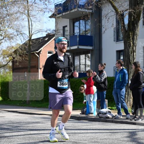 12.04.2026 - 45. Internationalen Wilhelmsburger Insellauf J. Mangold http://msf.ph/oto/9467907 12.04.2026 11:07:17 Ziel 3885, 2777, 4949, 4359, 2567, 2778, 5806, 3149, 3967, 4856, 4856, 3295, 2924, 2924, 2660 meine-sportfotos.de