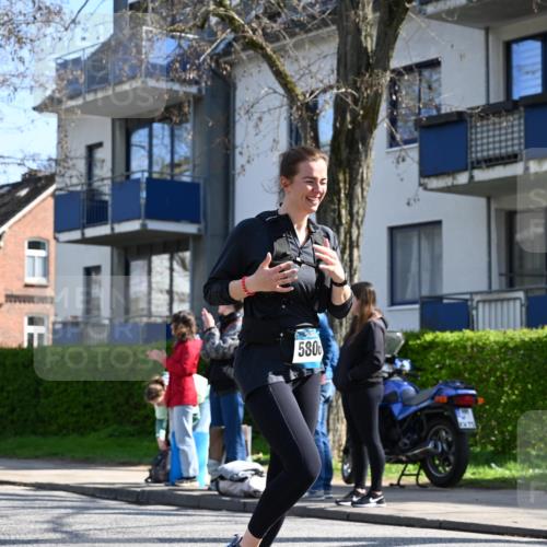 12.04.2026 - 45. Internationalen Wilhelmsburger Insellauf J. Mangold http://msf.ph/oto/9467930 12.04.2026 11:07:20 Ziel 4359, 2567, 2778, 5806, 3149, 3967, 4856, 3295, 2924, 2660 meine-sportfotos.de