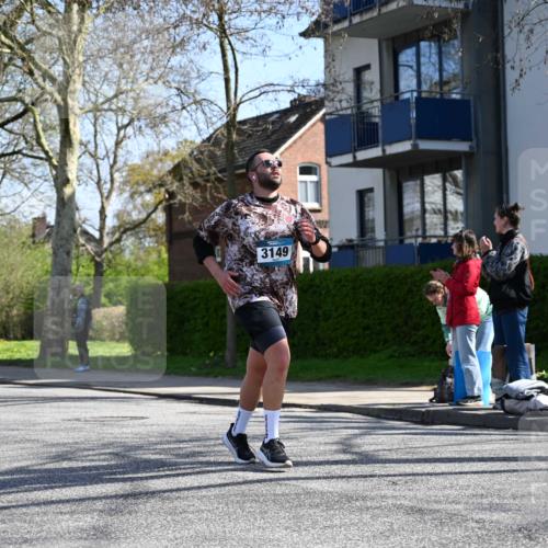 12.04.2026 - 45. Internationalen Wilhelmsburger Insellauf J. Mangold http://msf.ph/oto/9467937 12.04.2026 11:07:24 Ziel 2567, 2778, 5806, 3149, 3967, 4856, 3295, 2924, 2660, 2882, 2864 meine-sportfotos.de