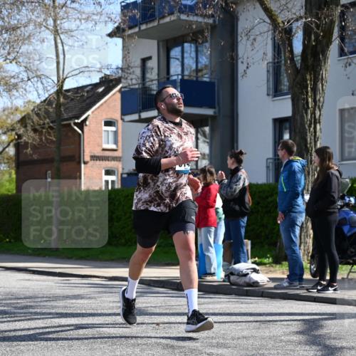 12.04.2026 - 45. Internationalen Wilhelmsburger Insellauf J. Mangold http://msf.ph/oto/9467944 12.04.2026 11:07:24 Ziel 2567, 2778, 5806, 3149, 3967, 4856, 3295, 2924, 2660, 2882, 2864 meine-sportfotos.de