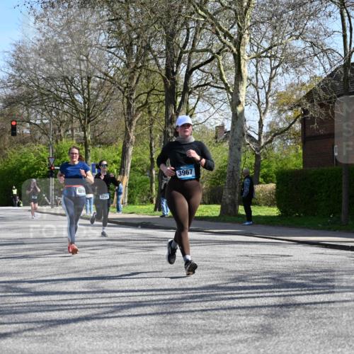 12.04.2026 - 45. Internationalen Wilhelmsburger Insellauf J. Mangold http://msf.ph/oto/9467956 12.04.2026 11:07:26 Ziel 2567, 2778, 5806, 3149, 3967, 4856, 3295, 2924, 2660, 2882, 2864, 3671 meine-sportfotos.de