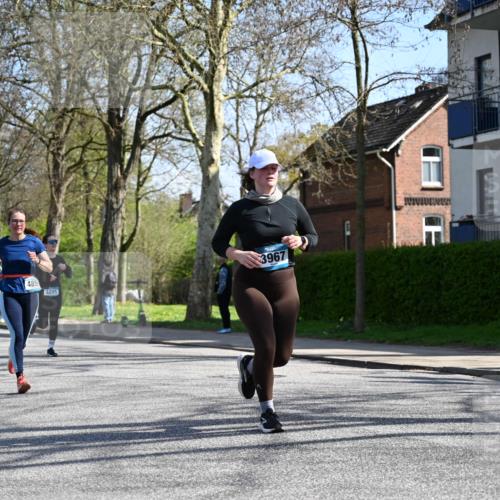 12.04.2026 - 45. Internationalen Wilhelmsburger Insellauf J. Mangold http://msf.ph/oto/9467969 12.04.2026 11:07:27 Ziel 2567, 2778, 5806, 3149, 3967, 4856, 3295, 2924, 2660, 2882, 2864, 3671 meine-sportfotos.de