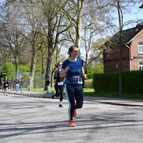 12.04.2026 - 45. Internationalen Wilhelmsburger Insellauf J. Mangold http://msf.ph/oto/9467973 12.04.2026 11:07:28 Ziel 2567, 2778, 5806, 3149, 3967, 4856, 3295, 2924, 2660, 2882, 2864, 3671 meine-sportfotos.de