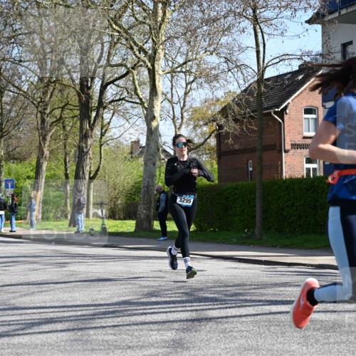 12.04.2026 - 45. Internationalen Wilhelmsburger Insellauf J. Mangold http://msf.ph/oto/9467980 12.04.2026 11:07:29 Ziel 2567, 2778, 5806, 3149, 3967, 4856, 3295, 2924, 2924, 2660, 2882, 2864, 3671 meine-sportfotos.de
