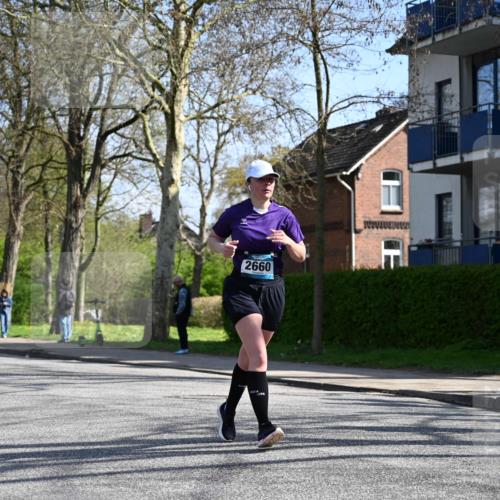 12.04.2026 - 45. Internationalen Wilhelmsburger Insellauf J. Mangold http://msf.ph/oto/9468003 12.04.2026 11:07:41 Ziel 4856, 3295, 2924, 2660, 2882, 2864, 3671, 4956, 3397, 2800, 4977, 3740 meine-sportfotos.de