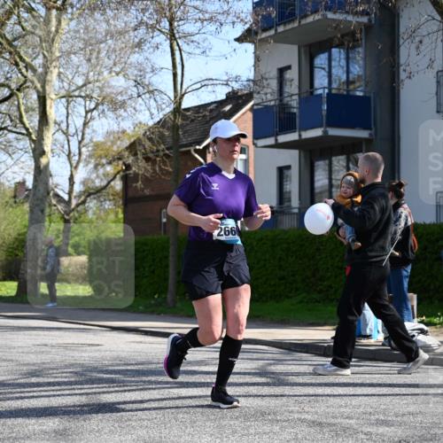 12.04.2026 - 45. Internationalen Wilhelmsburger Insellauf J. Mangold http://msf.ph/oto/9468011 12.04.2026 11:07:41 Ziel 4856, 3295, 2924, 2660, 2882, 2864, 3671, 4956, 3397, 2800, 4977, 3740 meine-sportfotos.de