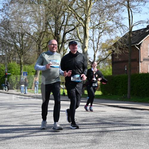 12.04.2026 - 45. Internationalen Wilhelmsburger Insellauf J. Mangold http://msf.ph/oto/9468047 12.04.2026 11:07:51 Ziel 2924, 2660, 2882, 2864, 3671, 4956, 3397, 2800, 4977, 3740, 2686 meine-sportfotos.de