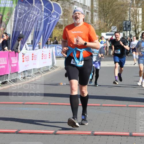 12.04.2026 - 45. Internationalen Wilhelmsburger Insellauf Strokosch-Dieckow http://msf.ph/oto/9468110 12.04.2026 11:19:06 Ziel 3633, 3096, 3421, 2322, 4148, 4147 meine-sportfotos.de