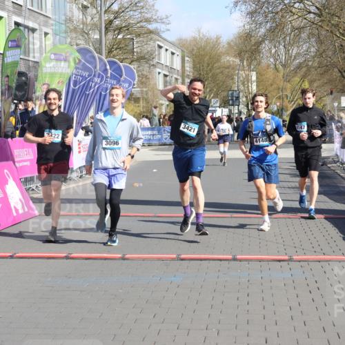12.04.2026 - 45. Internationalen Wilhelmsburger Insellauf Strokosch-Dieckow http://msf.ph/oto/9468124 12.04.2026 11:19:09 Ziel 3633, 3096, 3421, 2322, 4148, 4147 meine-sportfotos.de