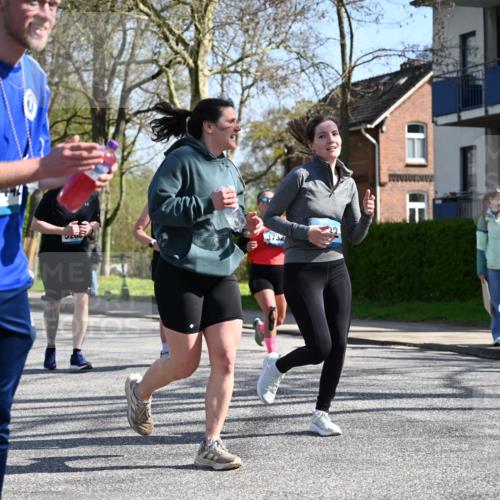 12.04.2026 - 45. Internationalen Wilhelmsburger Insellauf J. Mangold http://msf.ph/oto/9468136 12.04.2026 11:08:28 Ziel 2686, 4624, 3732, 4232, 3569, 5285, 0000, 2142, 4371, 3748, 3748, 3701, 2050, 4406 meine-sportfotos.de