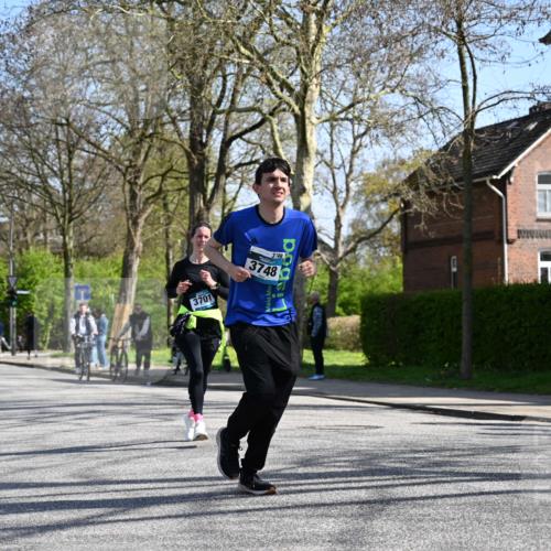 12.04.2026 - 45. Internationalen Wilhelmsburger Insellauf J. Mangold http://msf.ph/oto/9468210 12.04.2026 11:08:47 Ziel 3569, 5285, 0000, 2142, 4371, 3748, 3701, 2050, 4406, 3169, 2699, 3005, 5629, 2620, 2601, 4485, 3333 meine-sportfotos.de