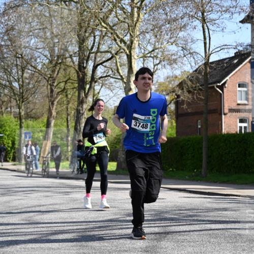 12.04.2026 - 45. Internationalen Wilhelmsburger Insellauf J. Mangold http://msf.ph/oto/9468215 12.04.2026 11:08:47 Ziel 3569, 5285, 0000, 2142, 4371, 3748, 3701, 2050, 4406, 3169, 2699, 3005, 5629, 2620, 2601, 4485, 3333 meine-sportfotos.de
