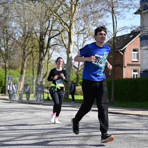 12.04.2026 - 45. Internationalen Wilhelmsburger Insellauf J. Mangold http://msf.ph/oto/9468219 12.04.2026 11:08:47 Ziel 3569, 5285, 0000, 2142, 4371, 3748, 3701, 2050, 4406, 3169, 2699, 3005, 5629, 2620, 2601, 4485, 3333 meine-sportfotos.de