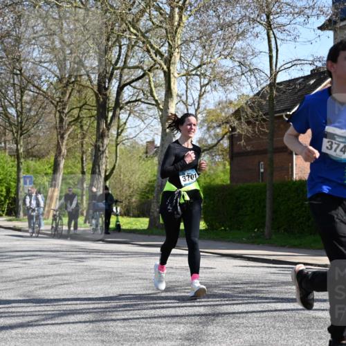 12.04.2026 - 45. Internationalen Wilhelmsburger Insellauf J. Mangold http://msf.ph/oto/9468227 12.04.2026 11:08:48 Ziel 5285, 0000, 2142, 4371, 3748, 3701, 2050, 4406, 3169, 2699, 3005, 5629, 2620, 2601, 4485, 3333 meine-sportfotos.de
