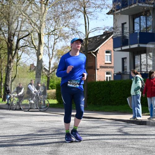 12.04.2026 - 45. Internationalen Wilhelmsburger Insellauf J. Mangold http://msf.ph/oto/9468234 12.04.2026 11:08:54 Ziel 0000, 2142, 4371, 3748, 3701, 2050, 4406, 3169, 2699, 3005, 5629, 2620, 2601, 4485, 3333, 2612, 3382, 4081, 3383, 2238 meine-sportfotos.de