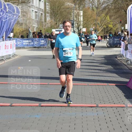 12.04.2026 - 45. Internationalen Wilhelmsburger Insellauf Strokosch-Dieckow http://msf.ph/oto/9468258 12.04.2026 11:19:39 Ziel 2471 meine-sportfotos.de