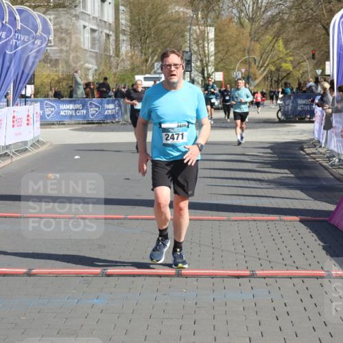 12.04.2026 - 45. Internationalen Wilhelmsburger Insellauf Strokosch-Dieckow http://msf.ph/oto/9468263 12.04.2026 11:19:39 Ziel 2471 meine-sportfotos.de