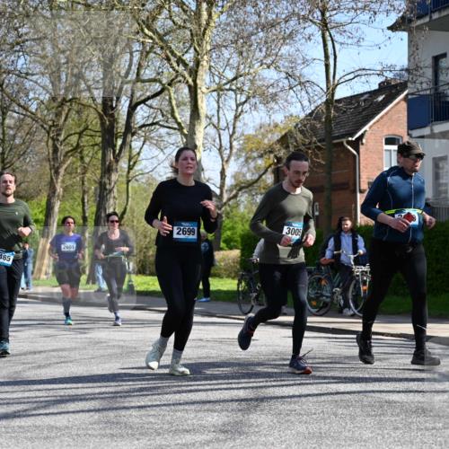 12.04.2026 - 45. Internationalen Wilhelmsburger Insellauf J. Mangold http://msf.ph/oto/9468269 12.04.2026 11:09:00 Ziel 4371, 3748, 3701, 2050, 4406, 3169, 2699, 3005, 5629, 2620, 2601, 4485, 3333, 2612, 3382, 4081, 3383, 2238 meine-sportfotos.de