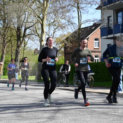 12.04.2026 - 45. Internationalen Wilhelmsburger Insellauf J. Mangold http://msf.ph/oto/9468274 12.04.2026 11:09:00 Ziel 4371, 3748, 3701, 2050, 4406, 3169, 2699, 3005, 5629, 2620, 2601, 4485, 3333, 2612, 3382, 4081, 3383, 2238 meine-sportfotos.de