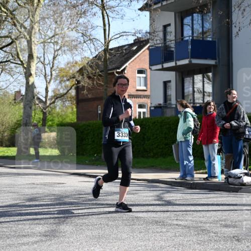 12.04.2026 - 45. Internationalen Wilhelmsburger Insellauf J. Mangold http://msf.ph/oto/9468308 12.04.2026 11:09:11 Ziel 4406, 3169, 2699, 3005, 5629, 2620, 2601, 4485, 3333, 2612, 3382, 4081, 3383, 2238, 2321, 5367 meine-sportfotos.de