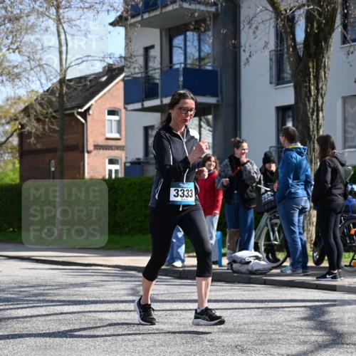 12.04.2026 - 45. Internationalen Wilhelmsburger Insellauf J. Mangold http://msf.ph/oto/9468317 12.04.2026 11:09:11 Ziel 4406, 3169, 2699, 3005, 5629, 2620, 2601, 4485, 3333, 2612, 3382, 4081, 3383, 2238, 2321, 5367 meine-sportfotos.de