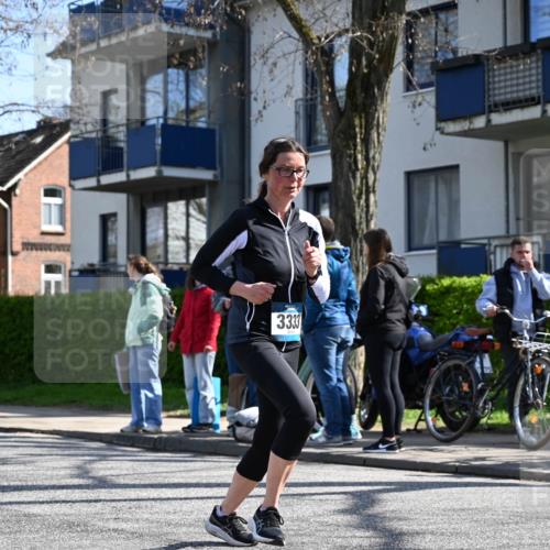 12.04.2026 - 45. Internationalen Wilhelmsburger Insellauf J. Mangold http://msf.ph/oto/9468322 12.04.2026 11:09:12 Ziel 4406, 3169, 2699, 3005, 5629, 2620, 2601, 4485, 3333, 2612, 3382, 4081, 3383, 2238, 2321, 5367 meine-sportfotos.de