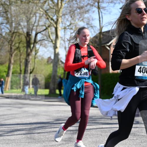 12.04.2026 - 45. Internationalen Wilhelmsburger Insellauf J. Mangold http://msf.ph/oto/9468354 12.04.2026 11:09:26 Ziel 4485, 3333, 2612, 3382, 4081, 3383, 2238, 2321, 5367, 3688, 3688, 4080, 3335, 3833, 4251 meine-sportfotos.de