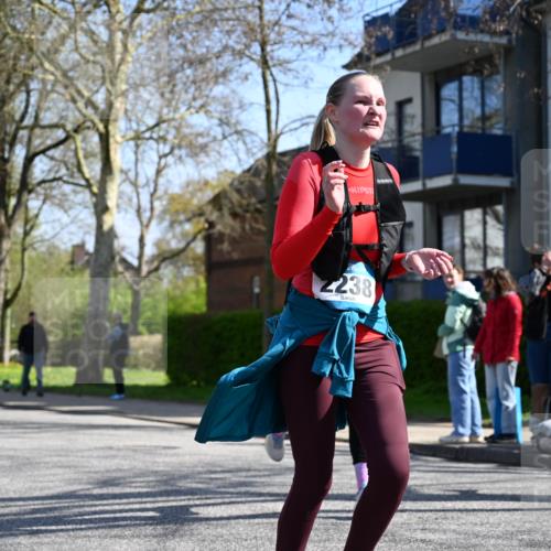 12.04.2026 - 45. Internationalen Wilhelmsburger Insellauf J. Mangold http://msf.ph/oto/9468360 12.04.2026 11:09:26 Ziel 4485, 3333, 2612, 3382, 4081, 3383, 2238, 2321, 5367, 3688, 3688, 4080, 3335, 3833, 4251 meine-sportfotos.de