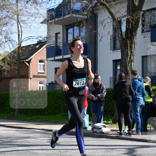 12.04.2026 - 45. Internationalen Wilhelmsburger Insellauf J. Mangold http://msf.ph/oto/9468368 12.04.2026 11:09:30 Ziel 3333, 2612, 3382, 4081, 3383, 2238, 2321, 5367, 3688, 4080, 3335, 3833, 4251, 3077, 5651, 5851 meine-sportfotos.de
